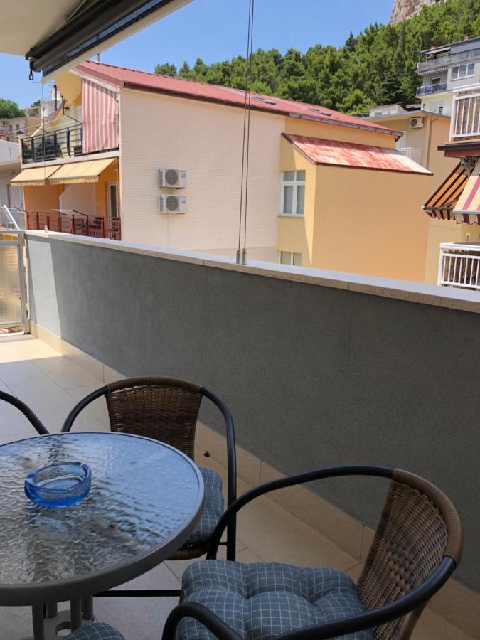 Omis - Private Ensuite Room With Balcony - Hotel Style Exterior photo