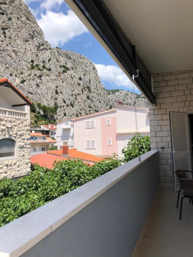 Omis - Private Ensuite Room With Balcony - Hotel Style Exterior photo